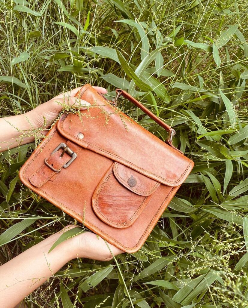 Unveiling the Artistry: Custom Handmade Leather Bags in India